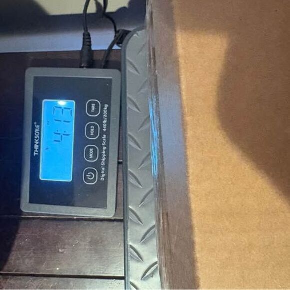 BurgeonNest Dog Cooling Mat 40x27.5" New In Box - Picture 3 of 4